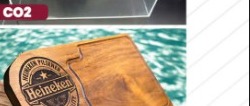 Display em acrílico cortado a laser